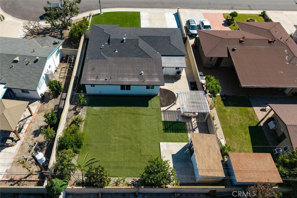 223 West Simmons Avenue