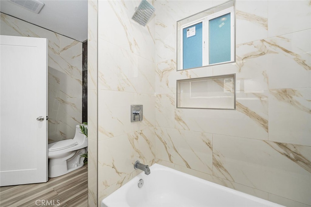 223 West Simmons Avenue