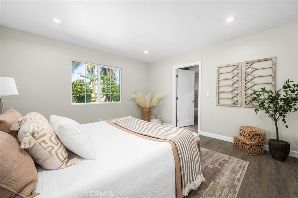 223 West Simmons Avenue