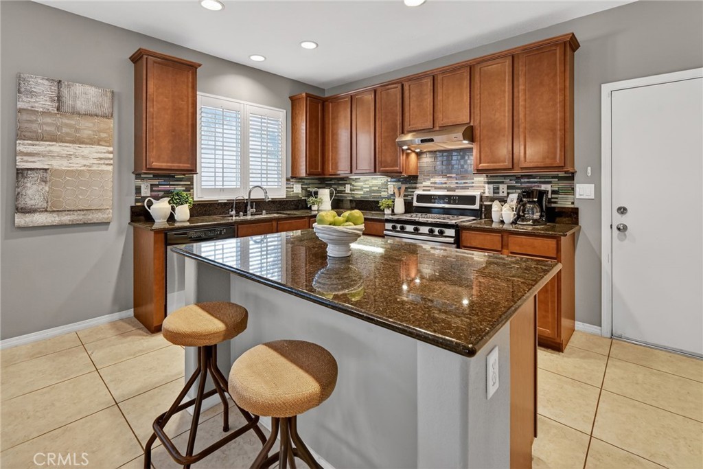 3028 N JUNEBERRY Street