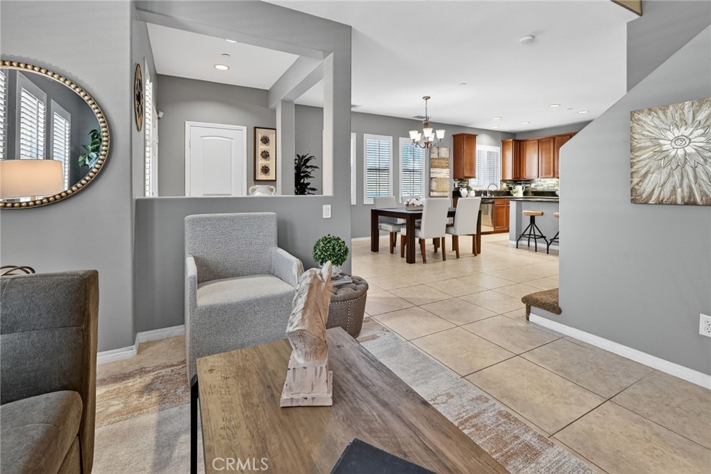 3028 N JUNEBERRY Street