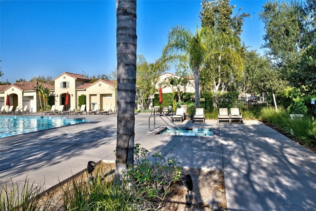 3028 N JUNEBERRY Street