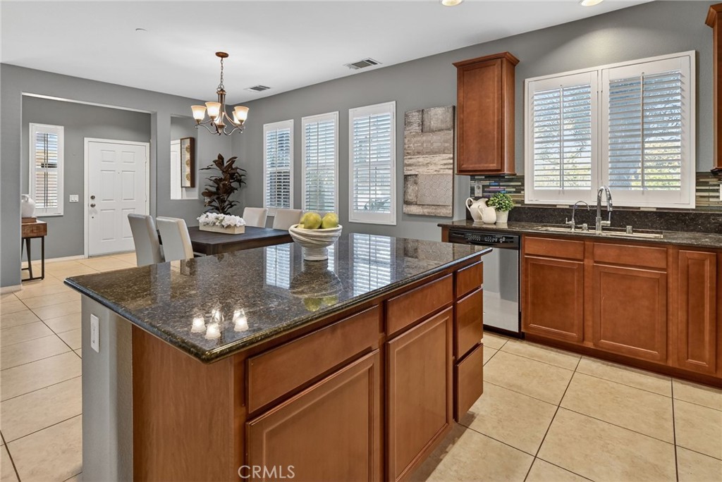 3028 N JUNEBERRY Street