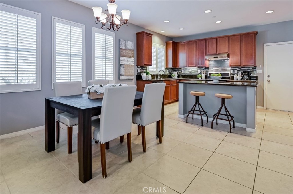 3028 N JUNEBERRY Street