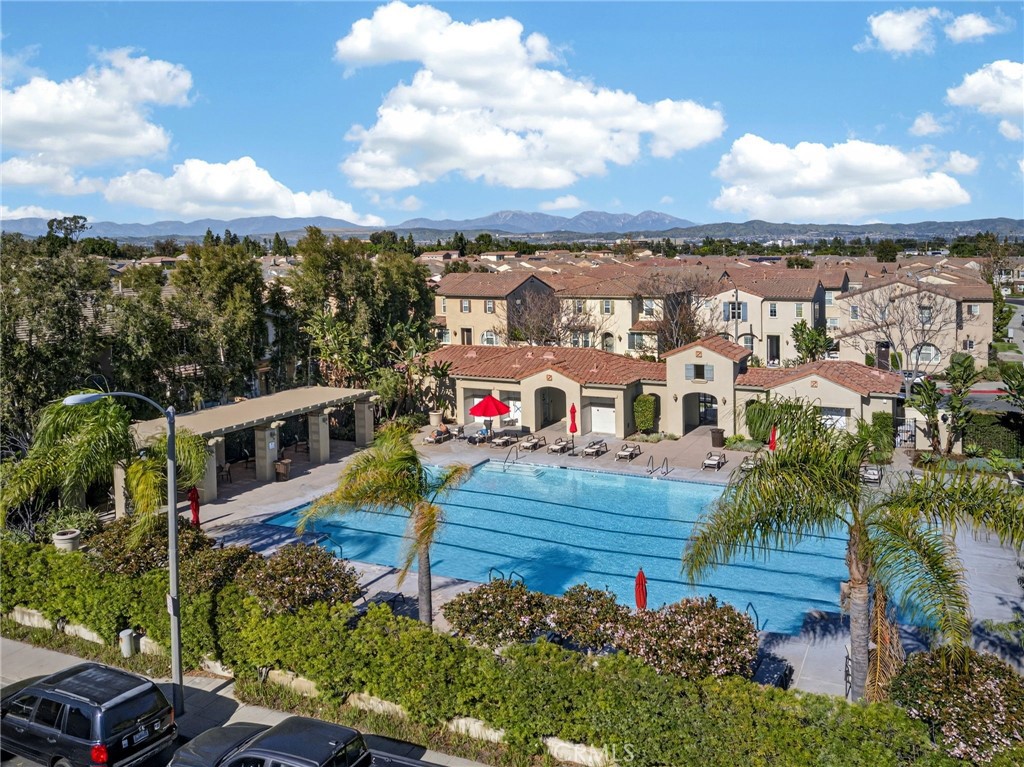 3028 N JUNEBERRY Street