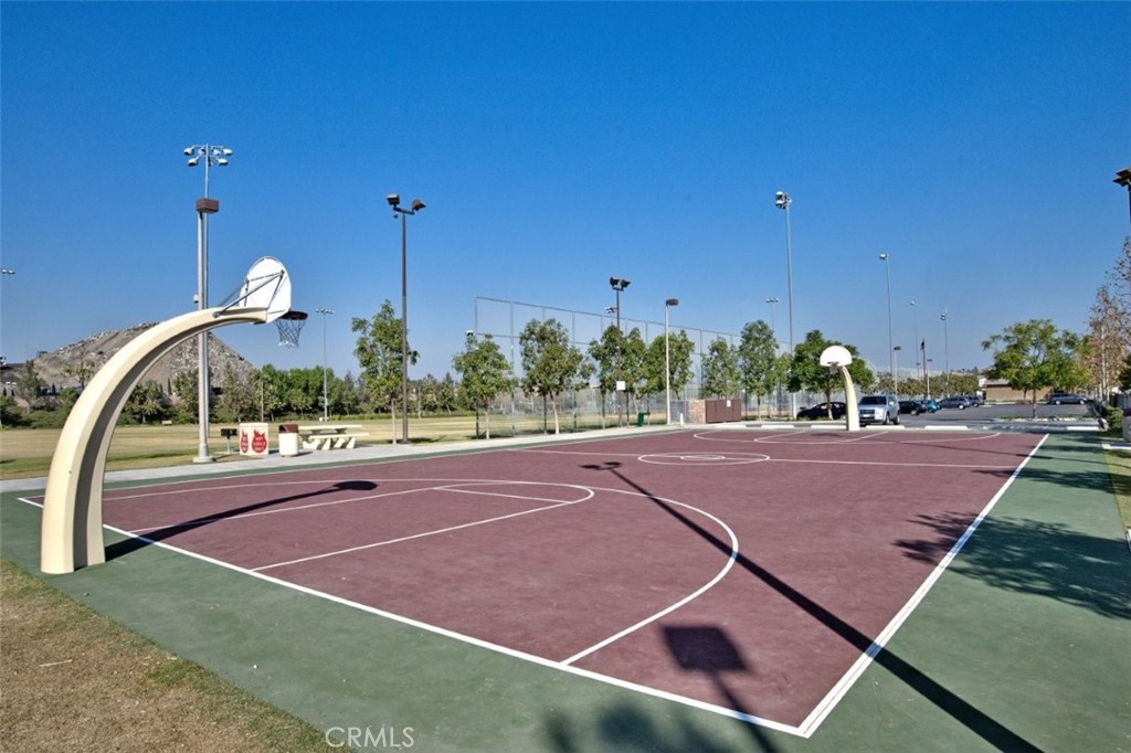 3028 N JUNEBERRY Street