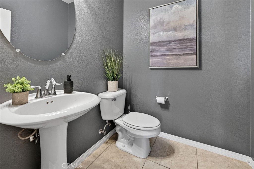 3028 N JUNEBERRY Street