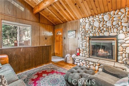 42962 Dogwood Drive