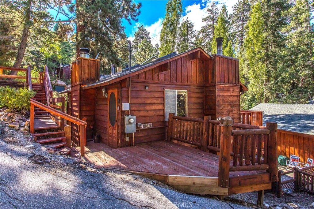 42962 Dogwood Drive