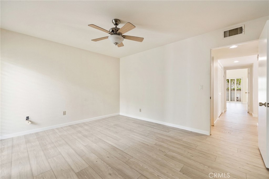 255 E Avenida Granada 211