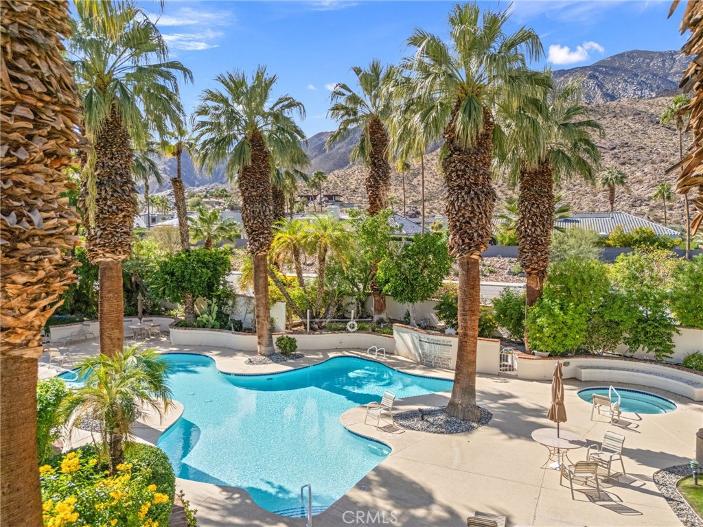 255 E Avenida Granada 211