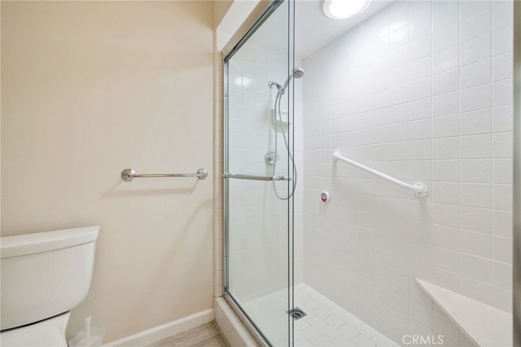 255 E Avenida Granada 211