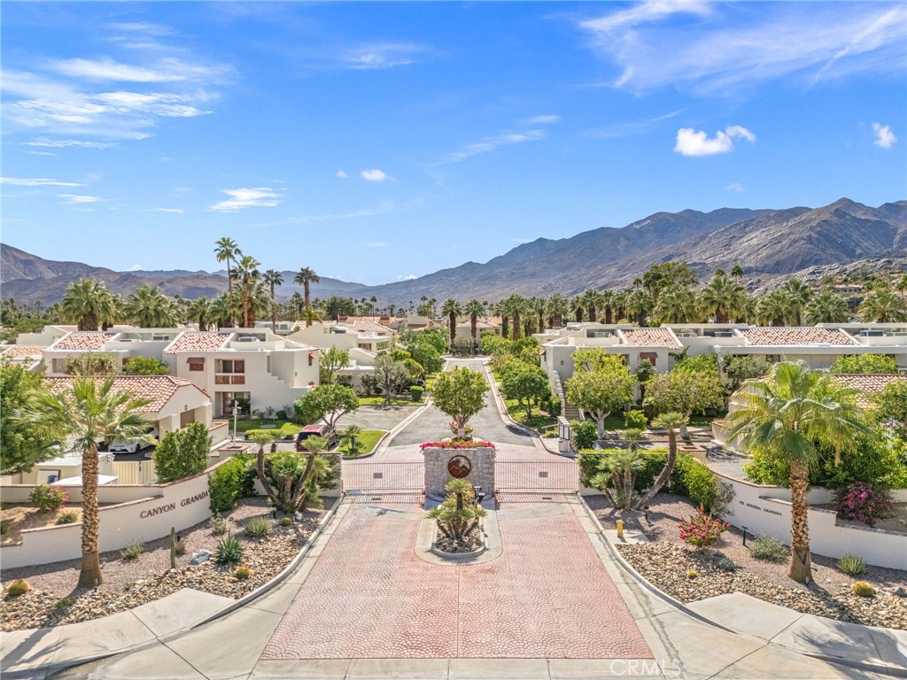 255 E Avenida Granada 211