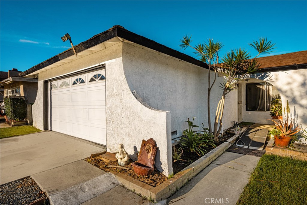2171 Pomona