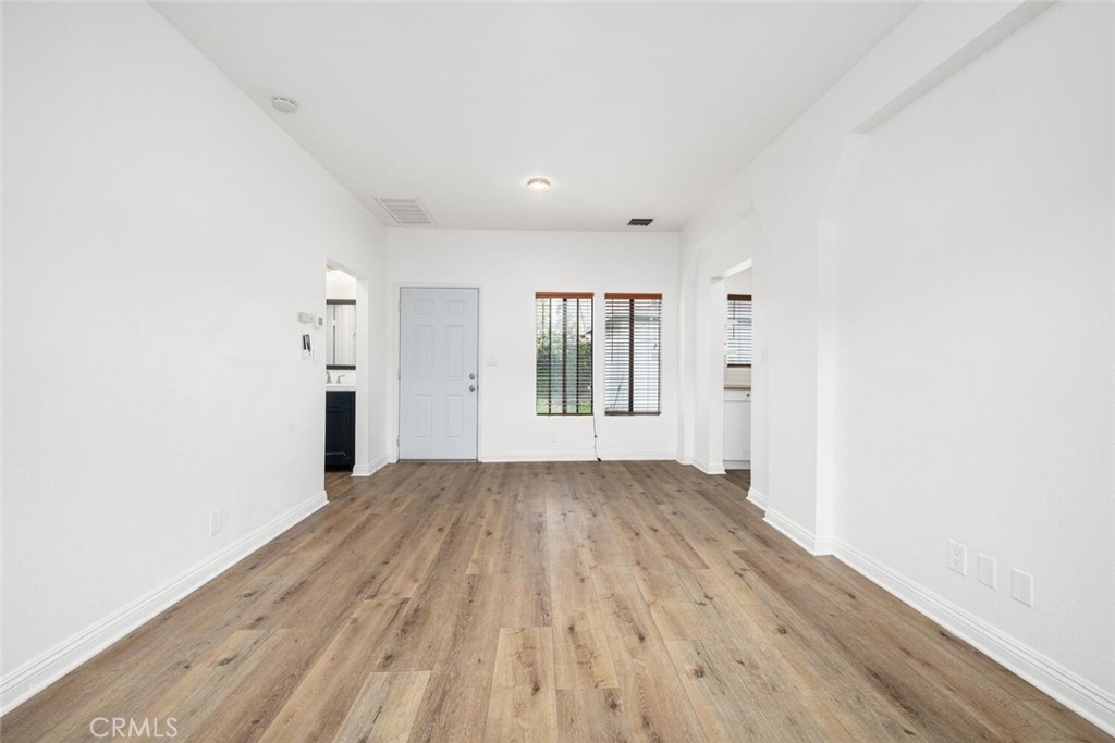 12101 Freeman