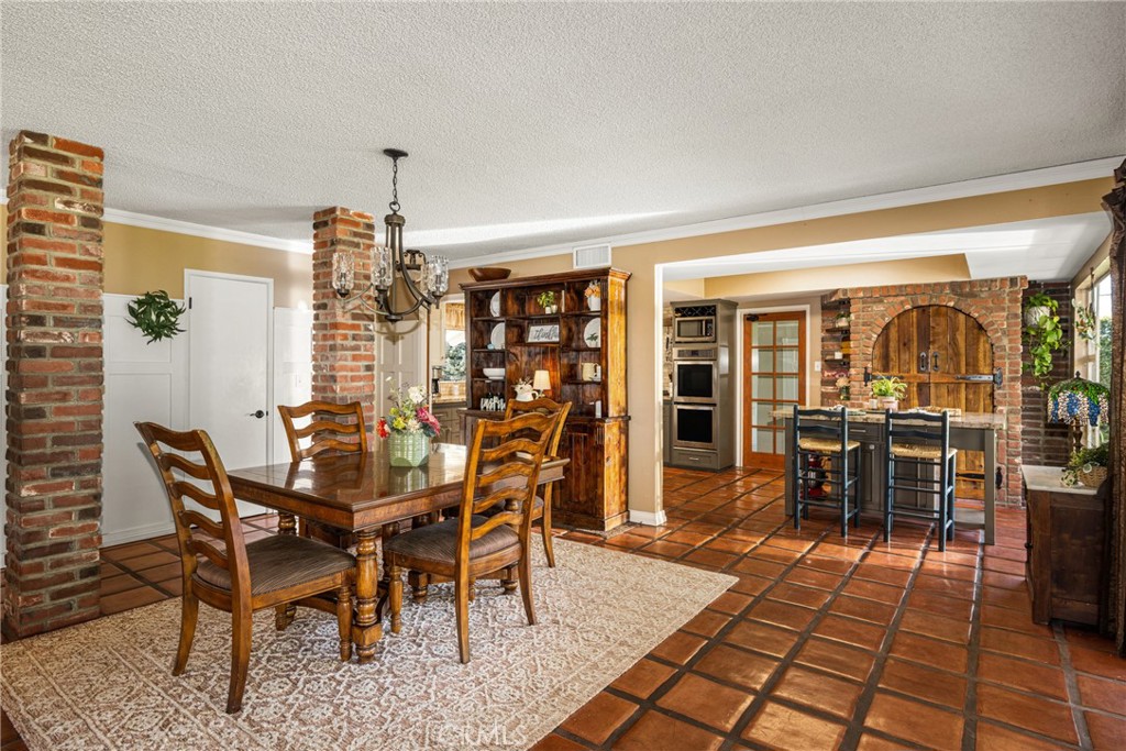 1431 La Colina Drive