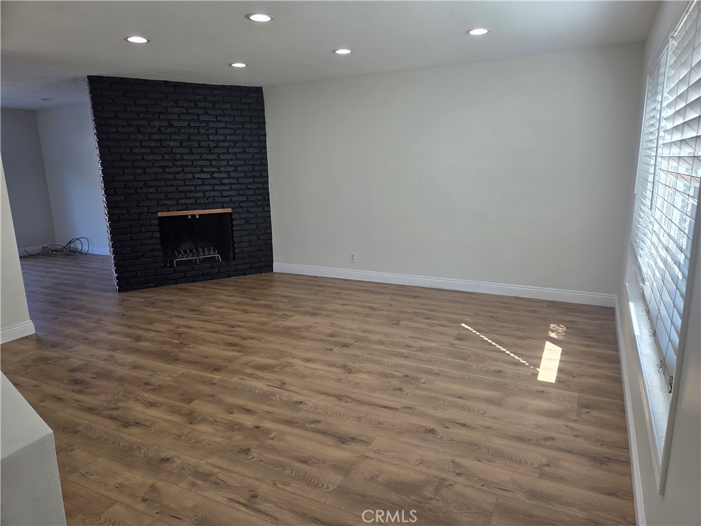 1107 W Memory Lane 6C