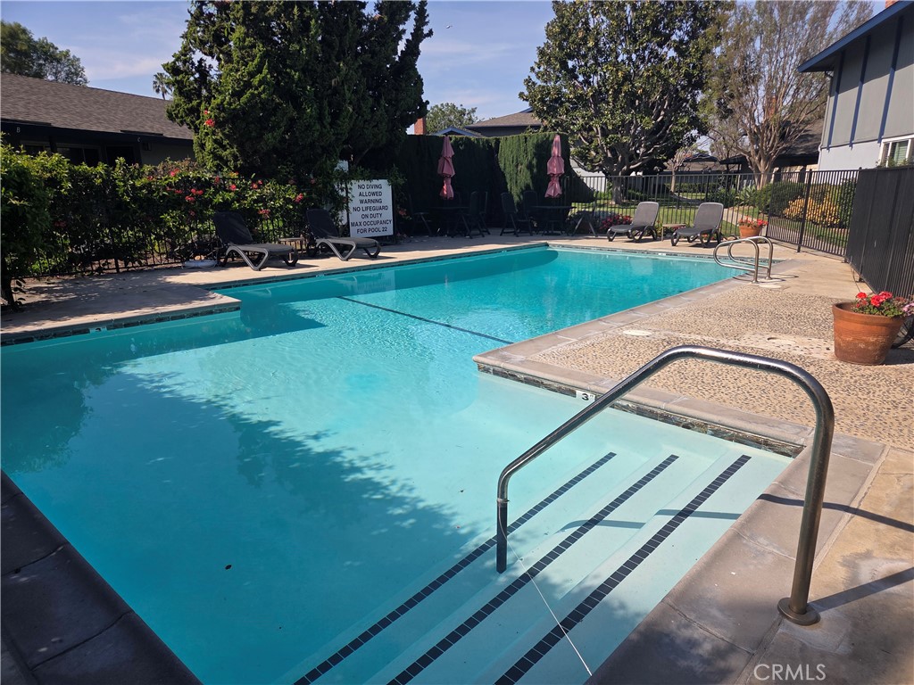 1107 W Memory Lane 6C