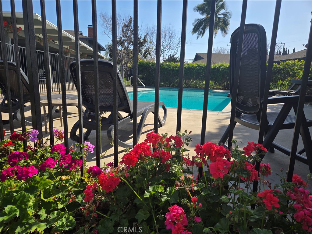 1107 W Memory Lane 6C