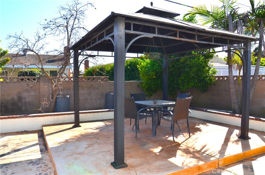 6522 San Haroldo Way