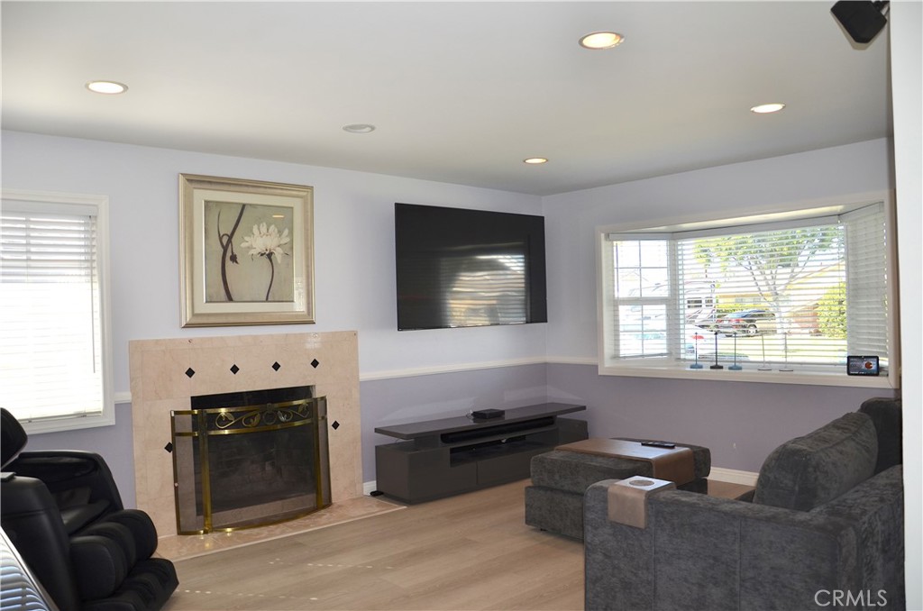 6522 San Haroldo Way