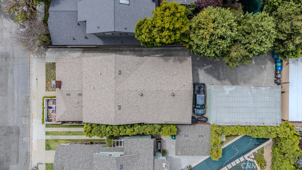 241 Lindero Avenue