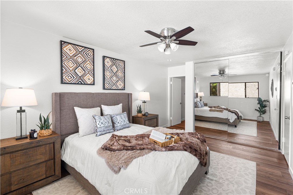 106 N Western 205