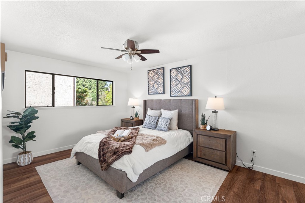 106 N Western 205