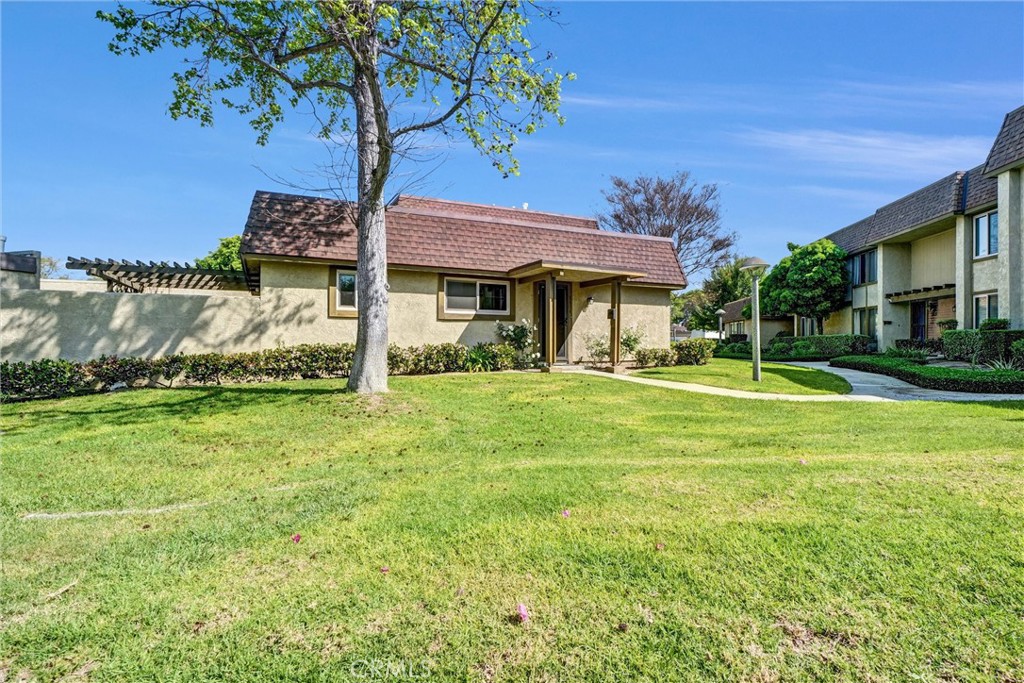 8616 Cornwall Circle
