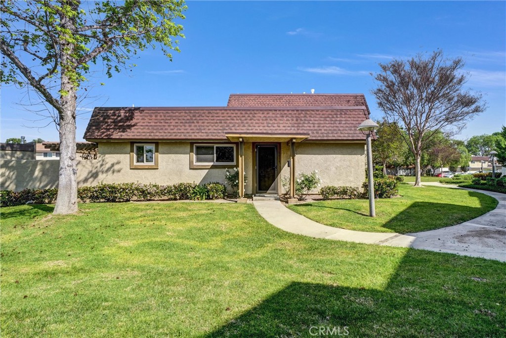 8616 Cornwall Circle