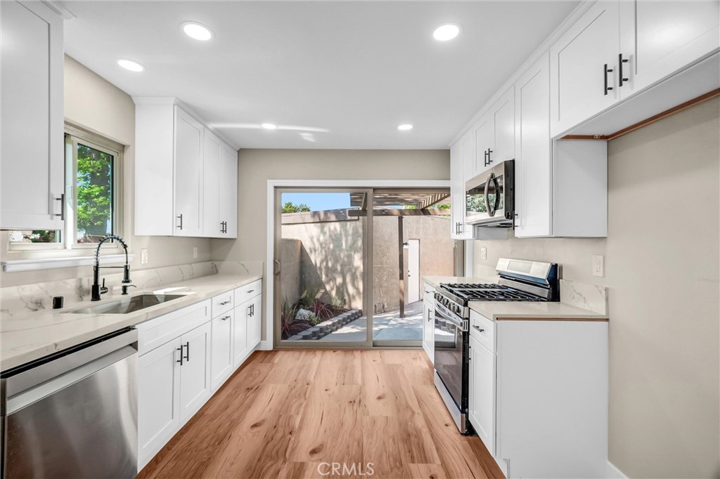 8616 Cornwall Circle