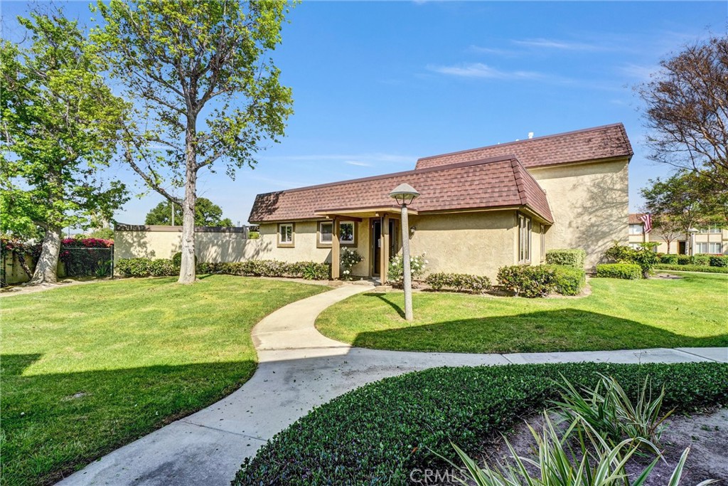 8616 Cornwall Circle
