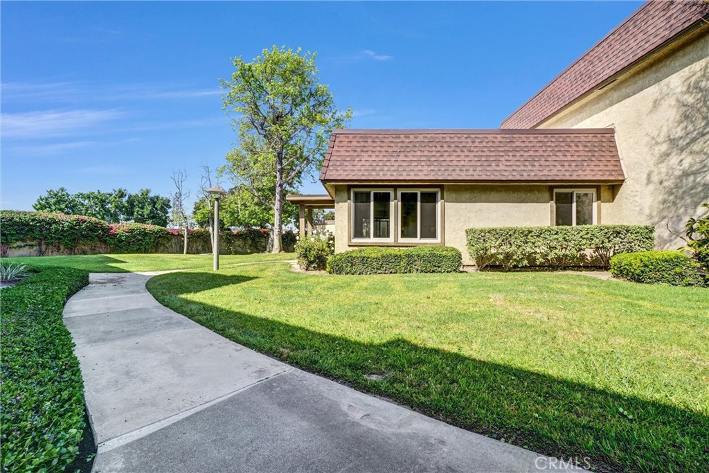 8616 Cornwall Circle