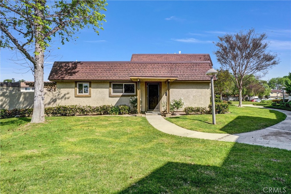 8616 Cornwall Circle