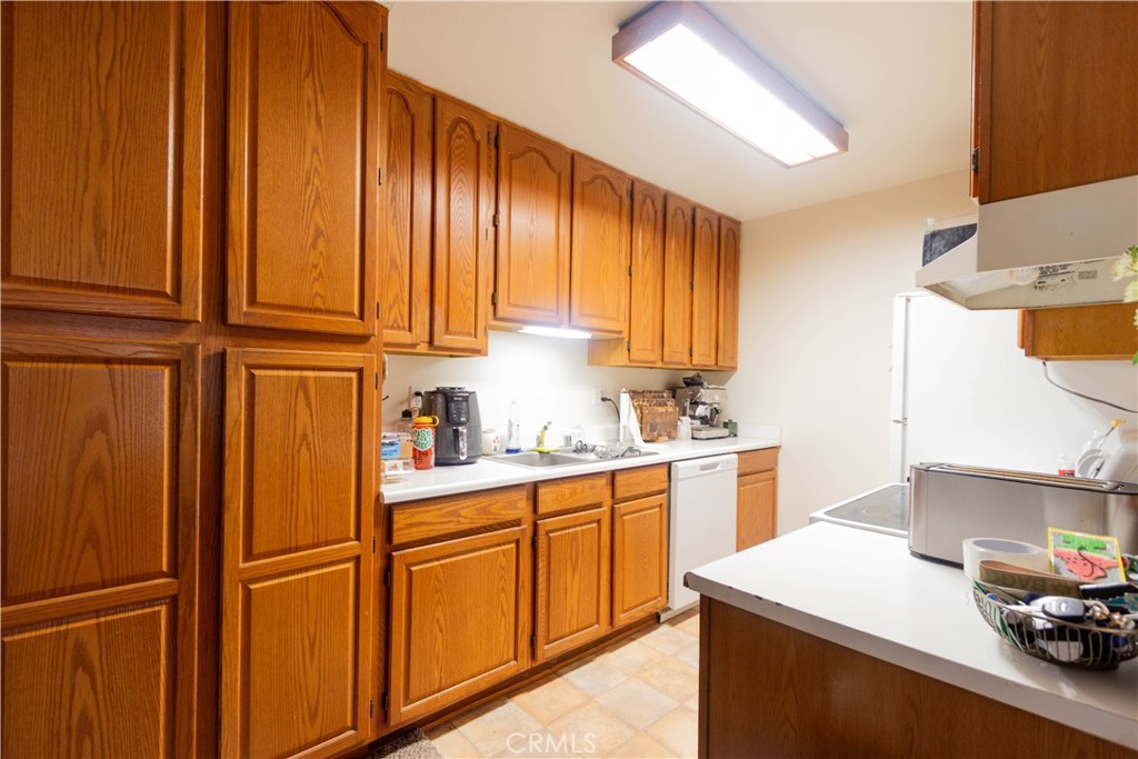 436 N Bellflower 115