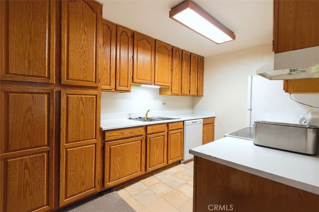 436 N Bellflower 115