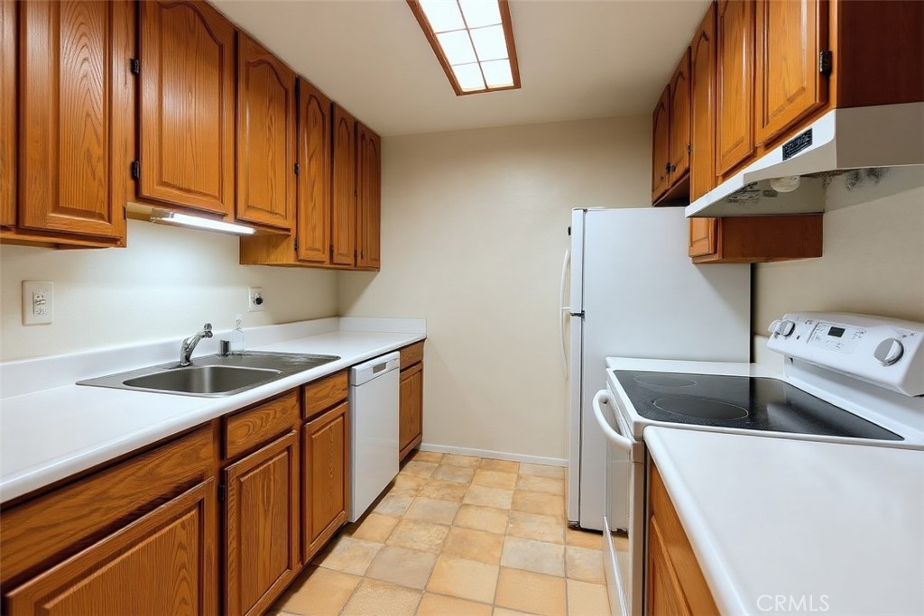 436 N Bellflower 115