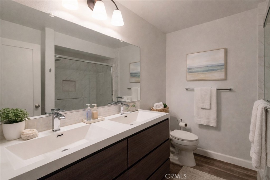 564 N Bellflower 109