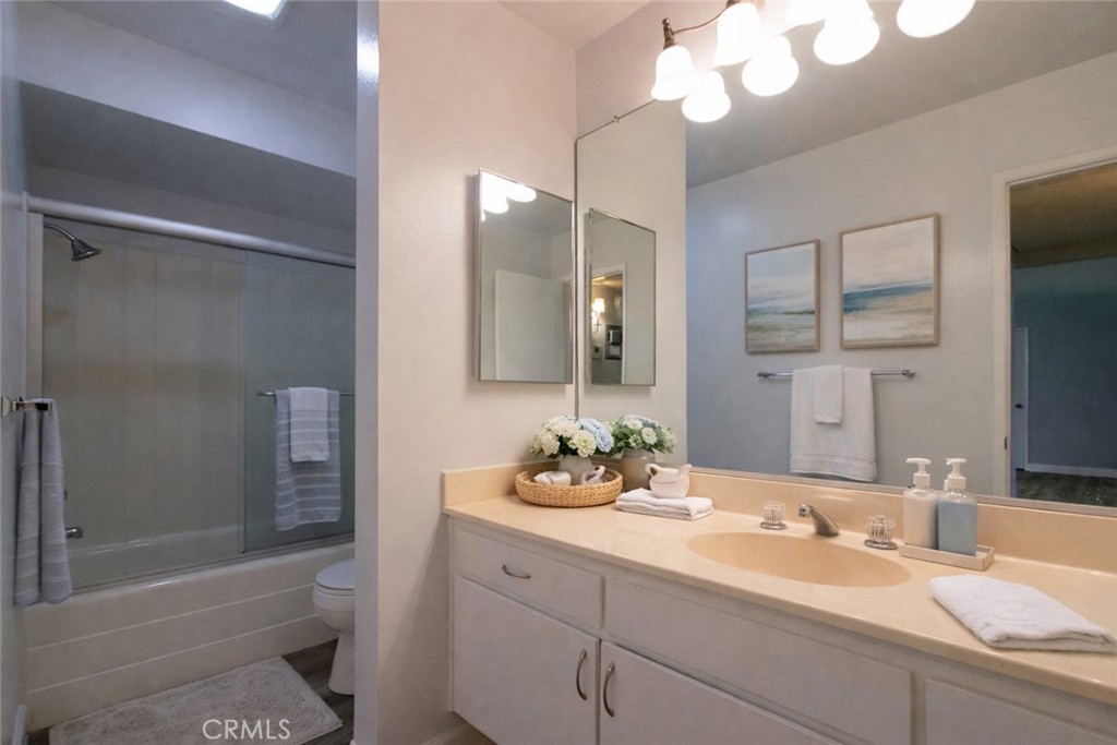 564 N Bellflower 109