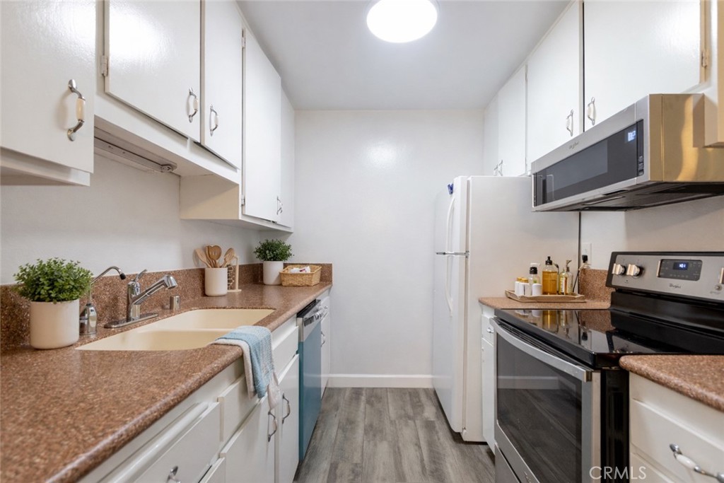 564 N Bellflower 109