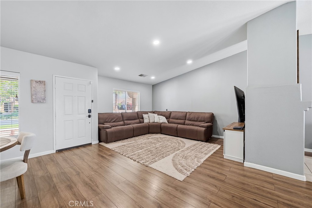 81411 Avenida Alamitos