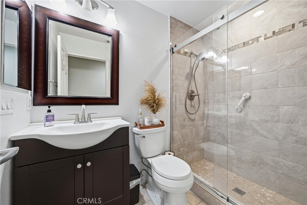 81411 Avenida Alamitos