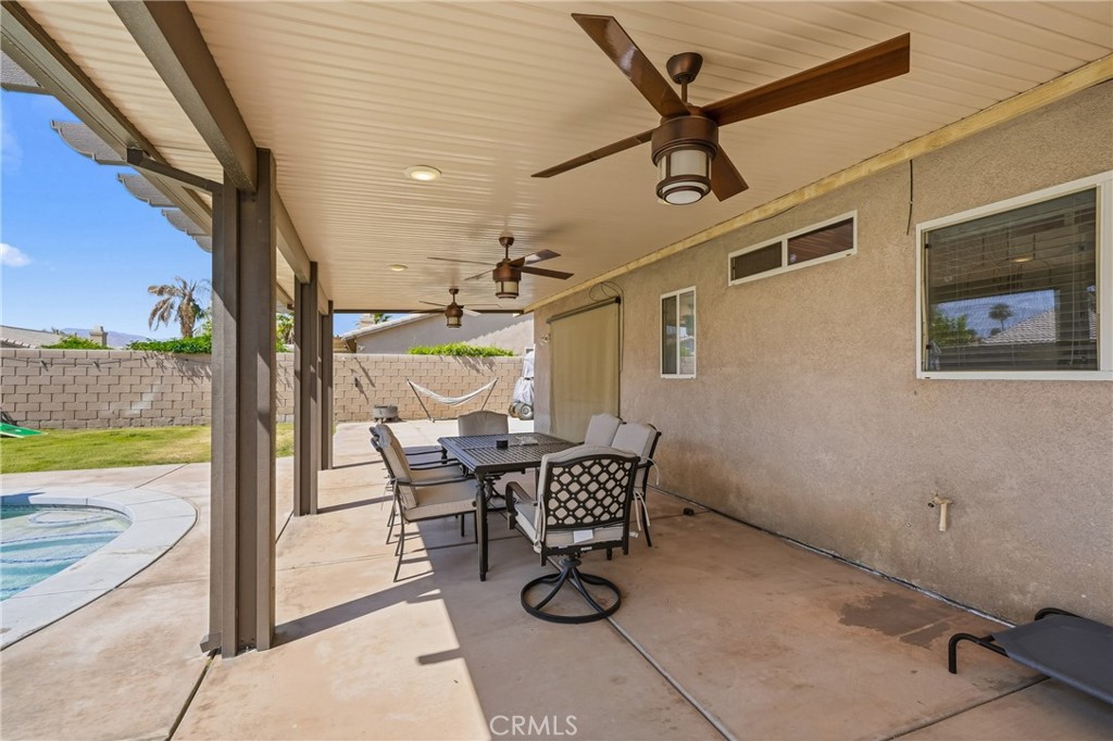 81411 Avenida Alamitos