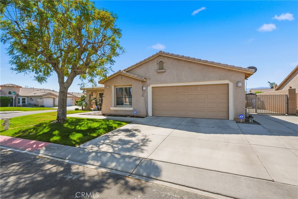 81411 Avenida Alamitos