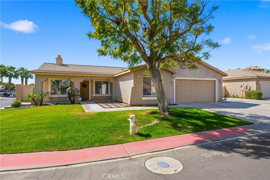 81411 Avenida Alamitos