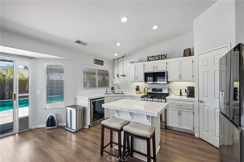 81411 Avenida Alamitos