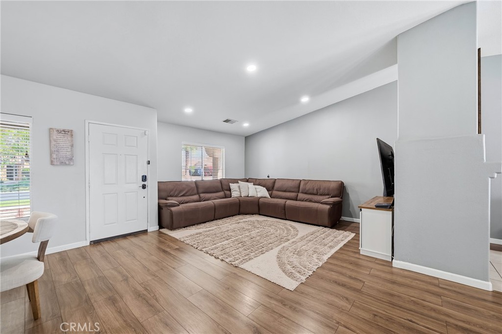 81411 Avenida Alamitos