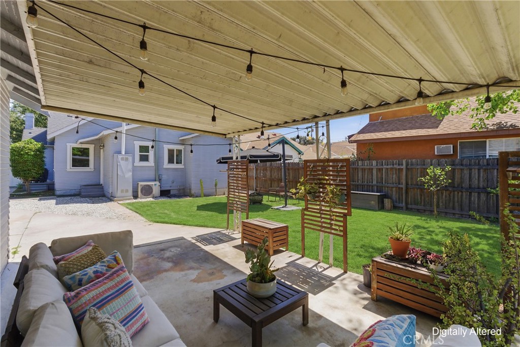 1993 N Marengo Avenue