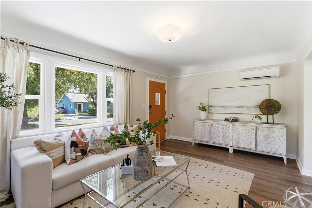 1993 N Marengo Avenue