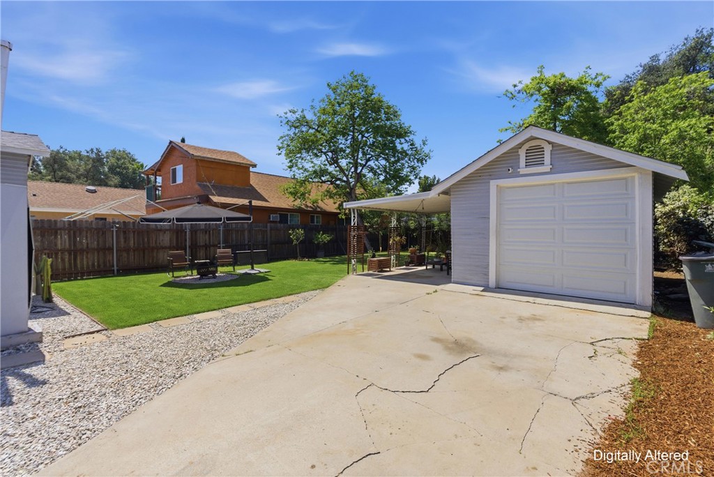 1993 N Marengo Avenue